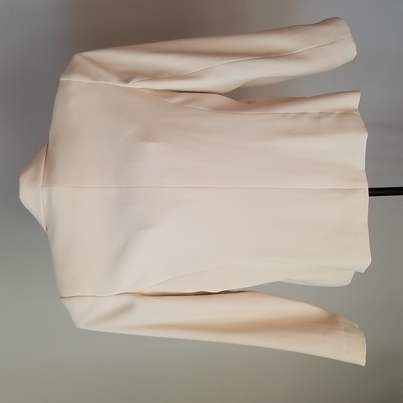 Laura Scott Jacket - Picture 2 of 10